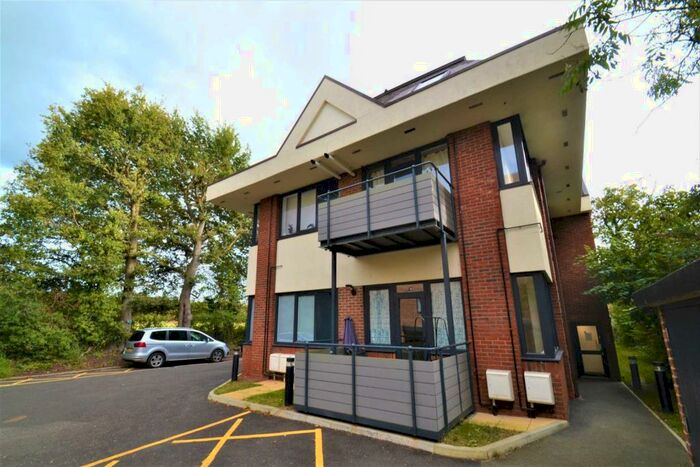 1 Bedroom Flat To Rent In Barnet Wood Lane, Leatherhead, KT22