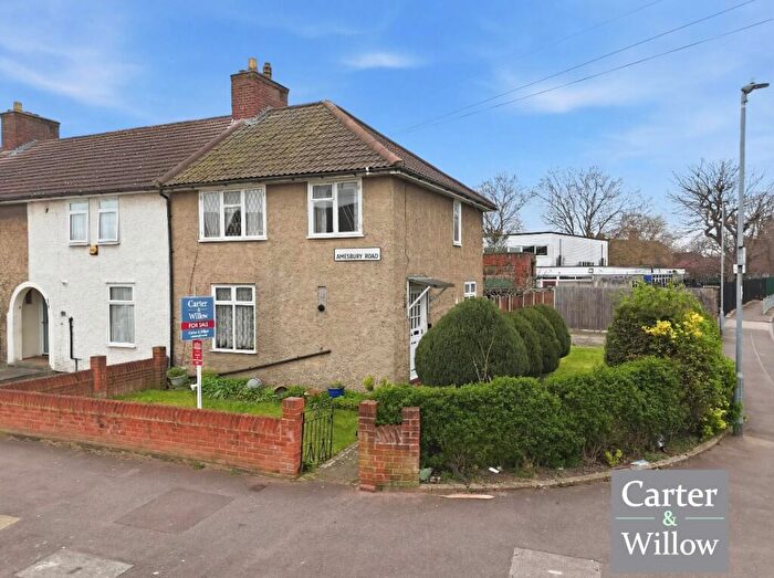 3 Bedroom End Of Terrace House For Sale In Amesbury Road, Dagenham, RM9