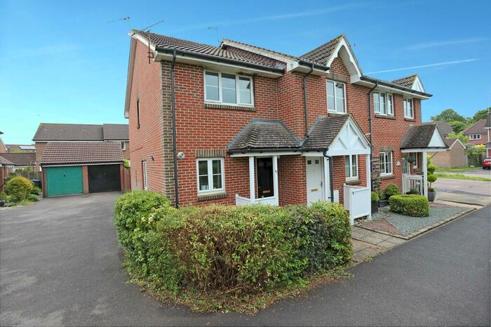 2 Bedroom End Of Terrace House To Rent In Pepper Drive, Burgess Hill, RH15