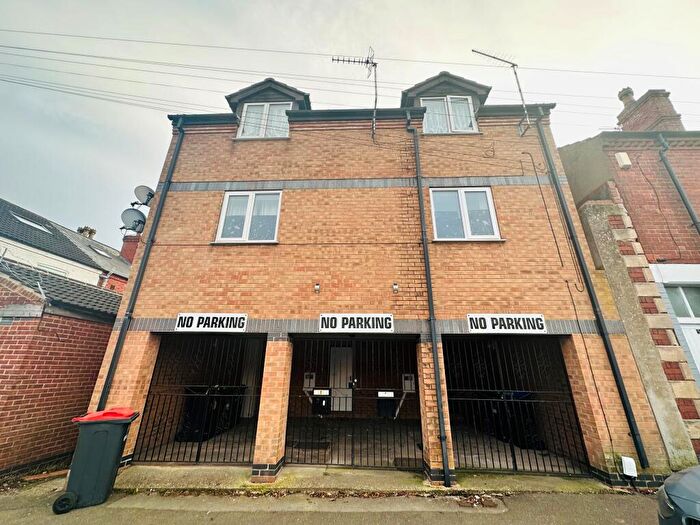 2 Bedroom Maisonette To Rent In Mosley Street, Hucknall, NG15