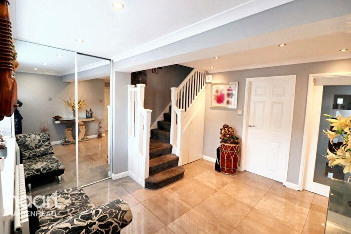 3 Bedroom Detached House For Sale In Boyn Valley Road, Maidenhead, SL6