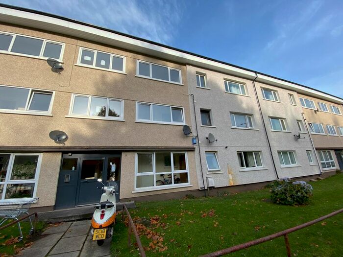 2 Bedroom Flat To Rent In Linnhead Drive, Priesthill, Glasgow G53