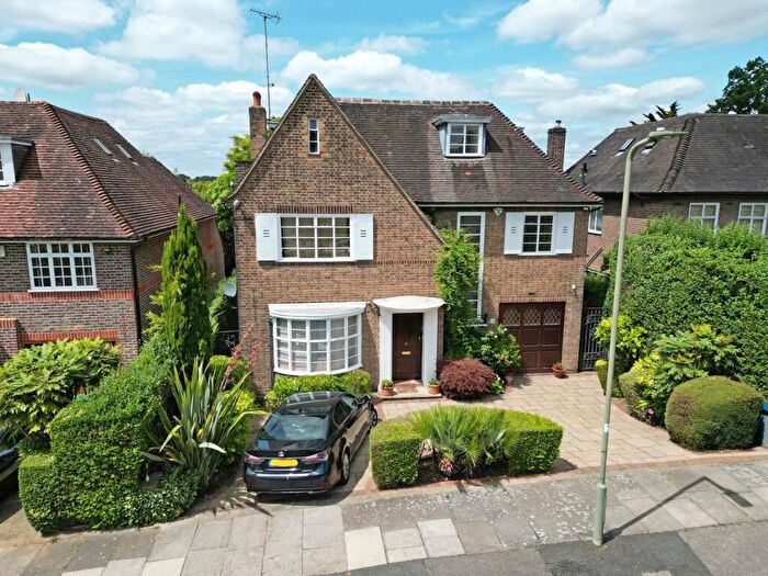 6 Bedroom Detached House For Sale In Church Mount, Hampstead Garden Suburb, N2