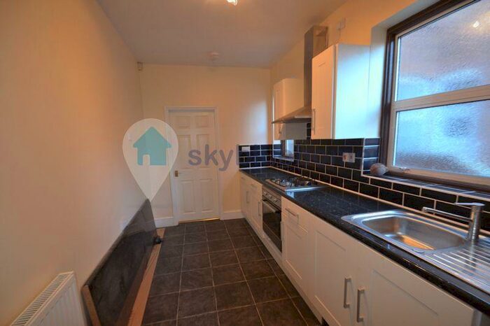 3 Bedroom Terraced House To Rent In Epsom Road, Leicester, LE4