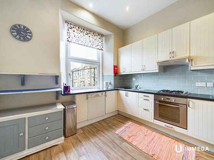 2 Bedroom Apartment To Rent In Leven Street, Bruntsfield, Edinburgh, EH3
