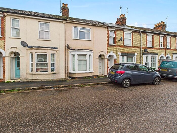 2 Bedroom Terraced House For Sale In Grecian Street, Aylesbury, Buckinghamshire, HP20