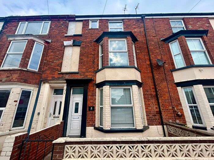 4 Bedroom Terraced House To Rent In Bed Mid-Terraced House, Ferndale Terrace, Bridlington, YO15
