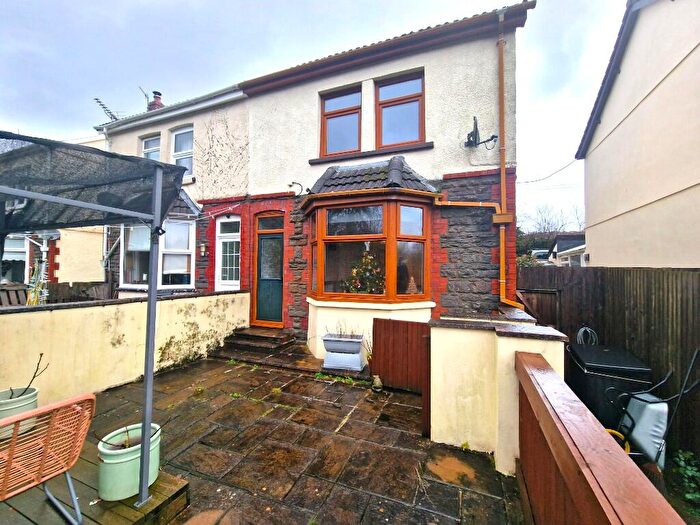 3 Bedroom Semi Detached House For Sale In Blackwood, Caerphilly (County Of), NP12