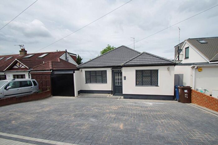 2 Bedroom Bungalow To Rent In Lyndhurst Gardens, Pinner, HA5
