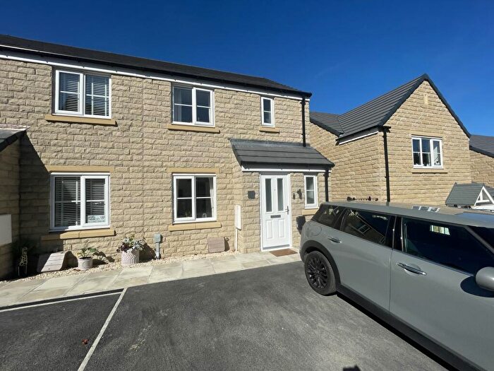 Studio To Rent In Burwell Rise, Thackley, BD10