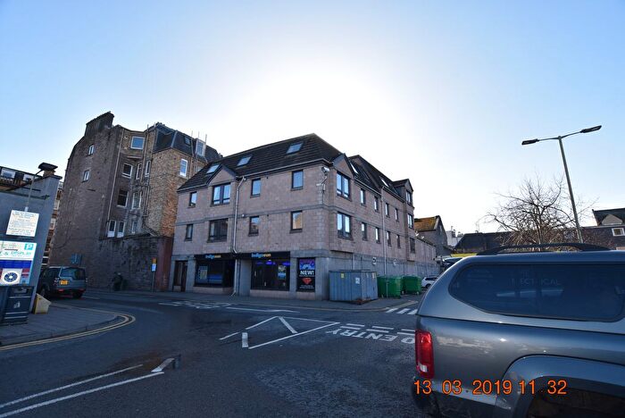 2 Bedroom Flat To Rent In Scott Street, Perth, Scotland, PH1