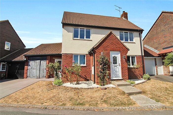 3 Bedroom Detached House For Sale In Bennett Hill Close, Royal Wootton Bassett, Wiltshire, SN4