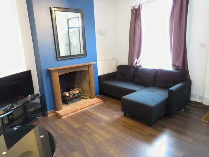 3 Bedroom House To Rent In Kingsley Road, Maidstone, ME15