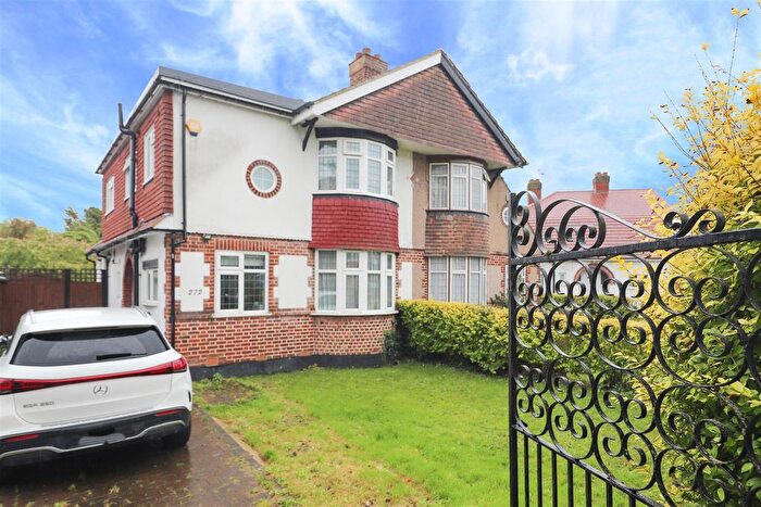 3 Bedroom Semi-Detached House To Rent In Long Lane, Hillingdon, UB10