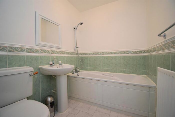 2 Bedroom Flat To Rent In Benton Mews, Horbury, WF4