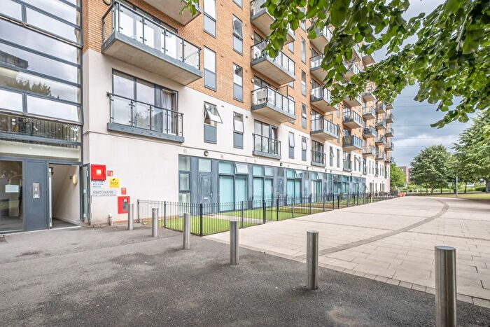 1 Bedroom Flat For Sale In Durnsford Road, London, SW19