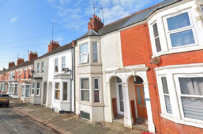 4 Bedroom Terraced House For Sale In Glasgow Street, St James, NN5