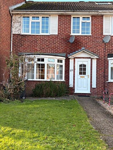 3 Bedroom Terraced House To Rent In Meadow Close, Thatcham, RG19