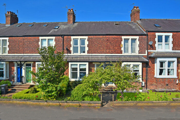 3 Bedroom Terraced House To Rent In Stonefall Avenue, Harrogate, HG2