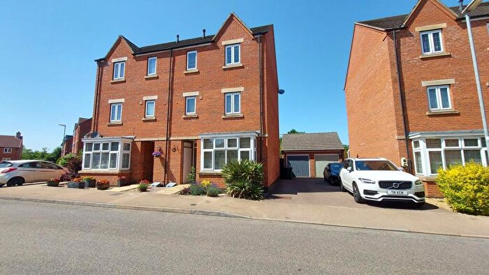 4 Bedroom Town House For Sale In Great Northern Gardens, Bourne, PE10