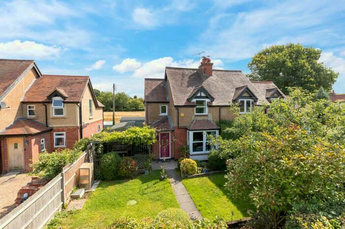 3 Bedroom Semi-Detached House For Sale In Lambs Green, Rusper, RH12