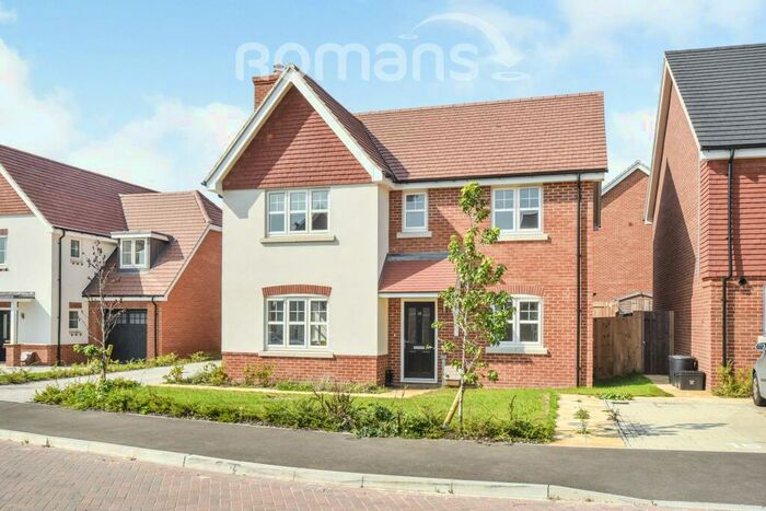 4 Bedroom Detached House To Rent In Sadler Crescent, Wokingham, RG40