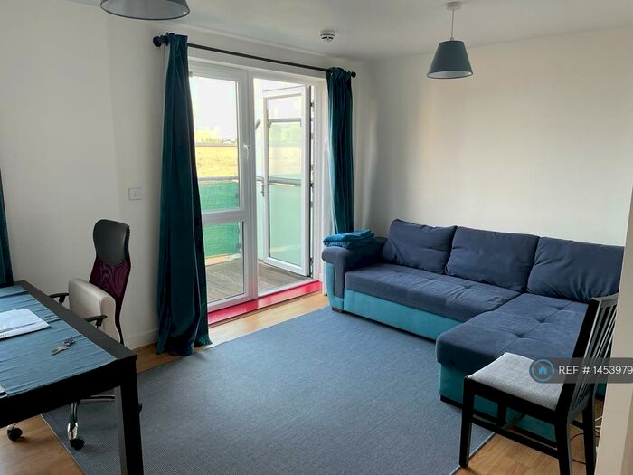 1 Bedroom Flat To Rent In Canterbury House, London, RM8