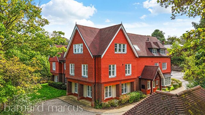 2 Bedroom Apartment For Sale In White Post Hill, Redhill, RH1