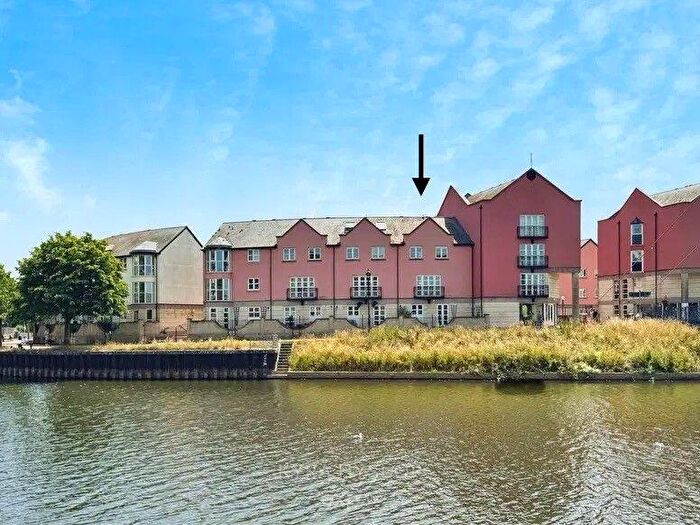 3 Bedroom Terraced House For Sale In Waterside, Exeter, EX2