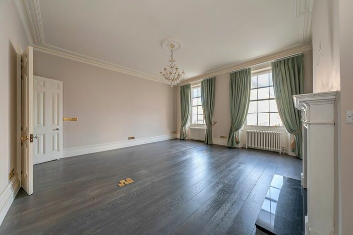 2 Bedroom Flat To Rent In Eaton Place, London, SW1X