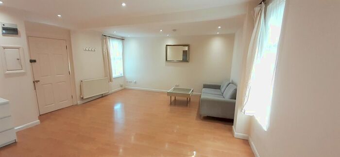 1 Bedroom Flat To Rent In Princess Street, Luton, LU1