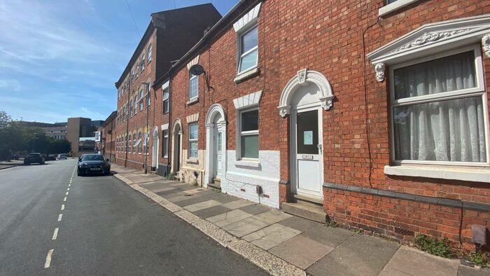 2 Bedroom House To Rent In Lorne Road, Northampton, NN1