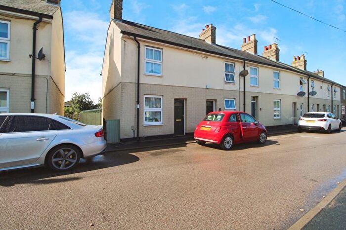 2 Bedroom Cottage For Sale In River Terrace, Washbank Road, St. Neots, PE19