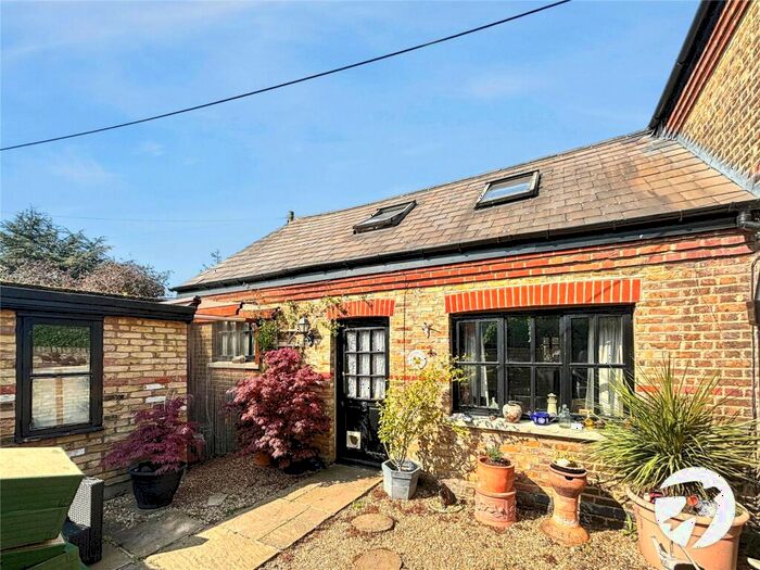 1 Bedroom House To Rent In Hawley Road, Dartford, Kent, DA1