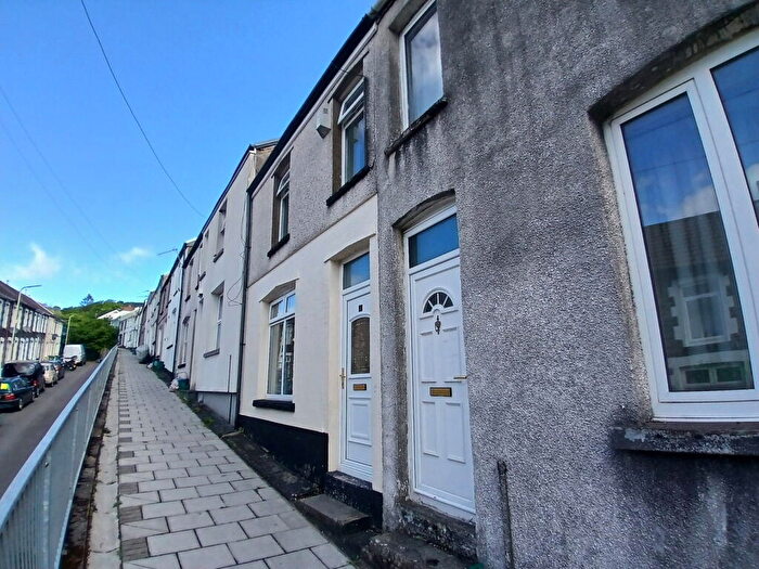 3 Bedroom Terraced House For Sale In Heath Crescent, Graigwen, Pontypridd, CF37