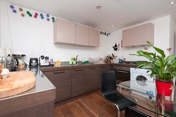 1 Bedroom Flat To Rent In St Georges Road, Brighton, East Sussex, BN2