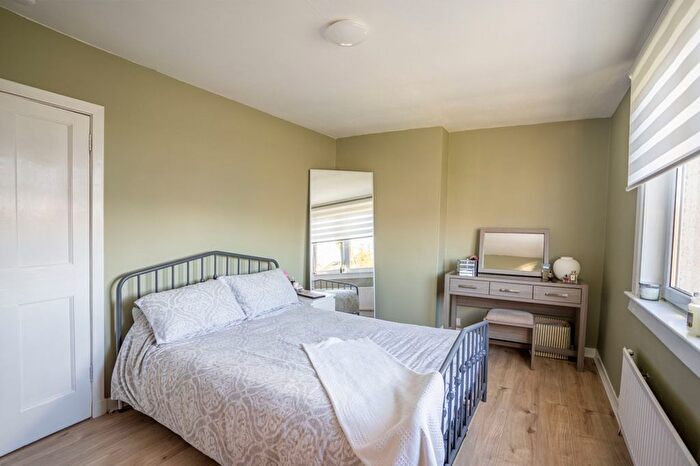 3 Bedroom End Of Terrace House For Sale In King's Road, Rosyth, KY11