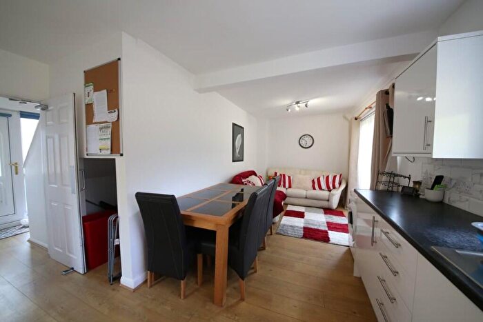 3 Bedroom Terraced House To Rent In Peacock Crescent, Nottingham, Nottinghamshire, NG11