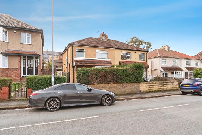 3 Bedroom Semi Detached House For Sale In Wootton Road, Bristol, BS4