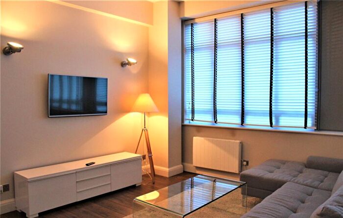 1 Bedroom Apartment To Rent In City Road, Old Street, London, EC1V