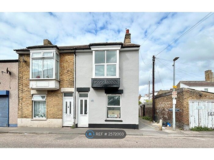 3 Bedroom Semi-Detached House To Rent In Richmond Street, Sheerness, ME12