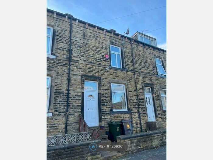 2 Bedroom Terraced House To Rent In Halton Place, Bradford BD5
