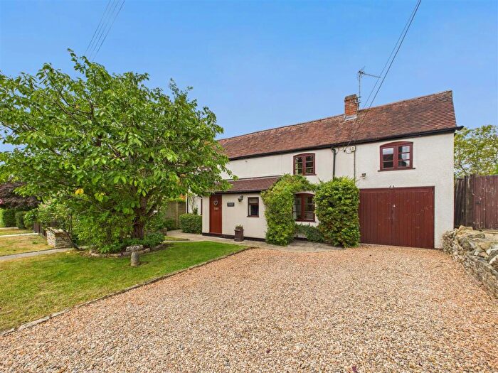 3 Bedroom Detached House For Sale In Station Road, Wilmcote, Stratford-Upon-Avon, CV37