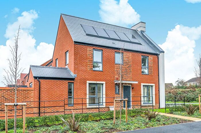 3 Bedroom Semi Detached House To Rent In Oakwood Park, Wimborne Minster, Dorest, BH21