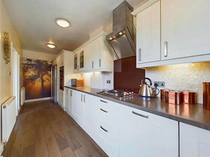 3 Bedroom Detached House For Sale In Forester Grove, Carlton, Nottingham, NG4