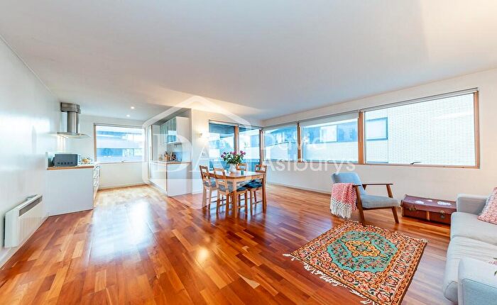 2 Bedroom Apartment To Rent In Poole Street, Islington, N1