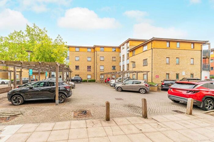 1 Bedroom Flat To Rent In Simpson Close, Thornton Heath, Croydon, CR0