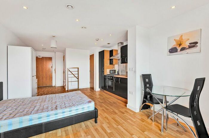 Studio To Rent In Cross Green Lane, Leeds, LS9