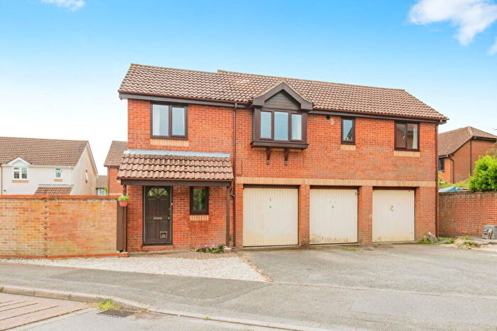 2 Bedroom Coach House To Rent In Lambourne Drive, Locks Heath, Southampton, SO31