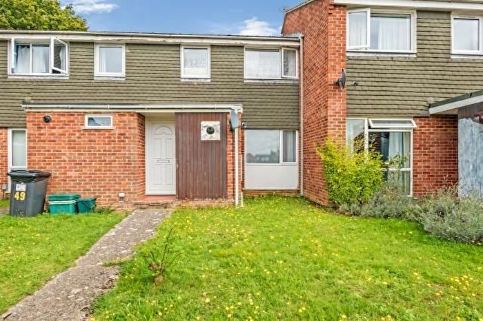 3 Bedroom Terraced House For Sale In Sagecroft Road, Thatcham, RG18
